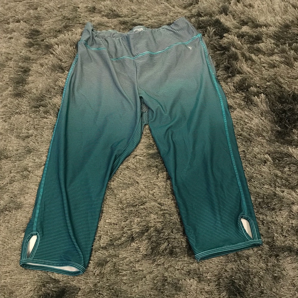 Striped athletic cropped pants size large